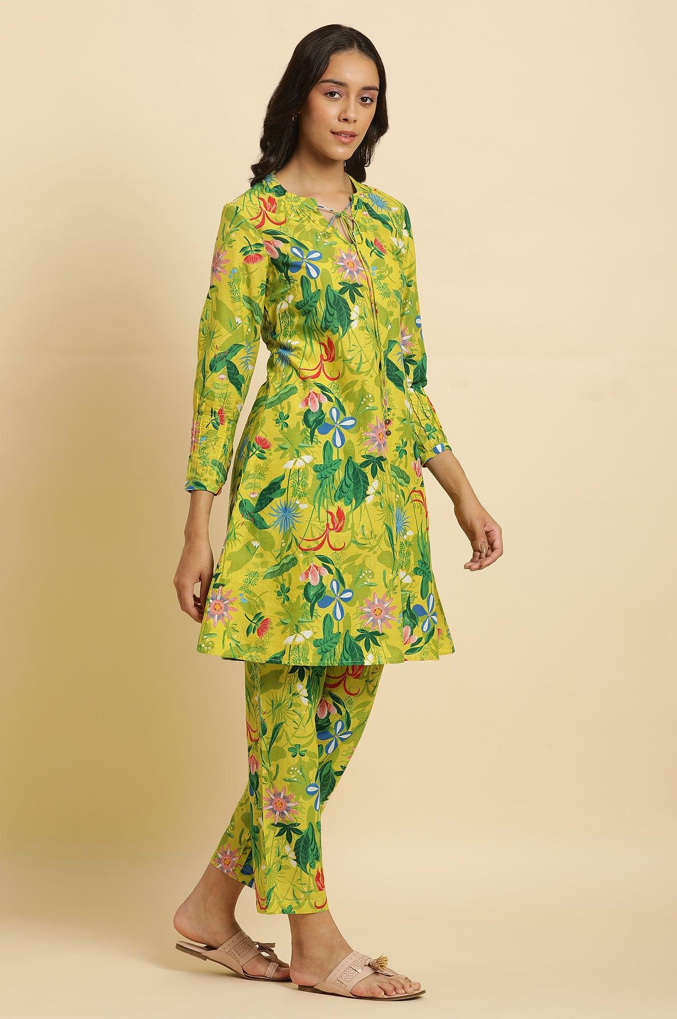 Green Floral Printed A-Line Kurta & Pants Co-Ord Set - View 3